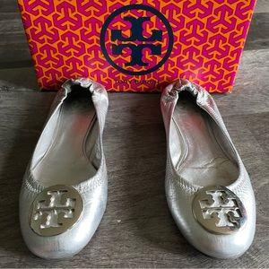 Tory Burch Silver Flats SZ 8 Women’s